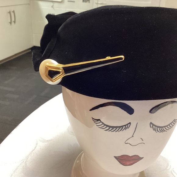 ART DECO. VELVET HAT. MUST SEE. USA MADE - Picture 8 of 10